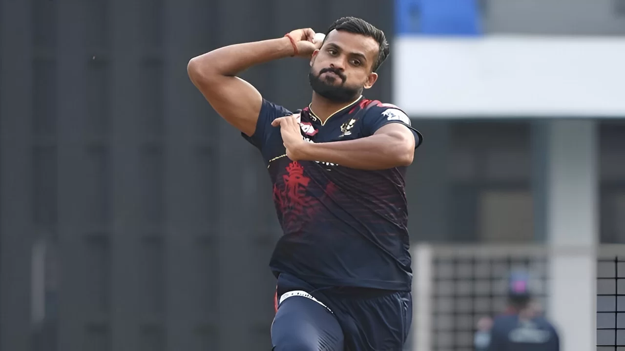 Who is Akash Deep? BCCI Gave a Maiden Call in Indian Team, Akash Deep Profile, Stats