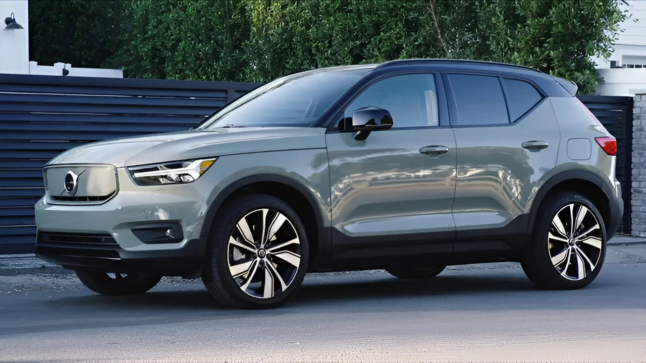 Volvo XC40 Recharge comes with 418 Km Range, Avail Biggest Discount and Offers 